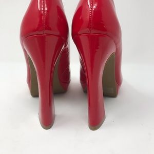DIVA Lounge Shoes - EUC HOT HOT HOT Red Patten Leather Platforms DIVA Lounge Shoes - EUC HOT HOT HOT Red Patten Leather Platforms